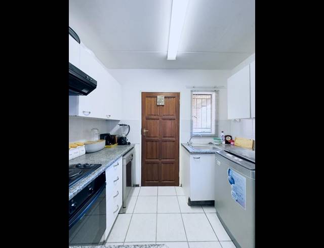 2 BEDROOM APARTMENT FOR SALE IN HONEYDEW GROVE